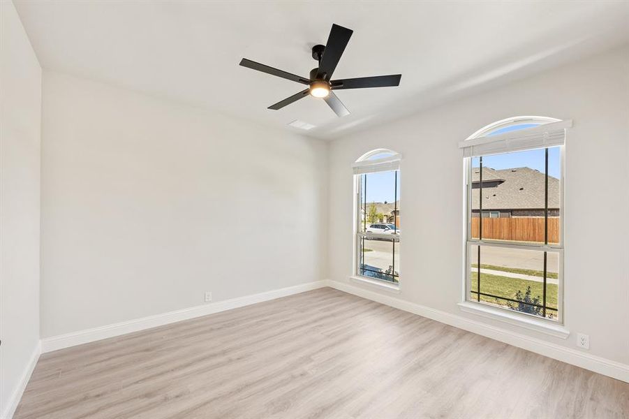 Spacious, unfurnished interior of a new home in Ridge Ranch Classic 60, Mesquite (Image 30).