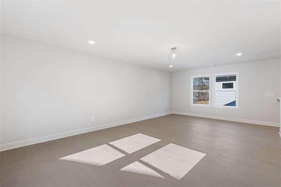 Spacious, unfurnished interior of a new home in , Athens (Image 26).