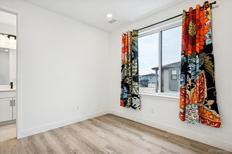 3rd bedroom w/ensuite bathroom 3rd bedroom w/ensuite bathroom