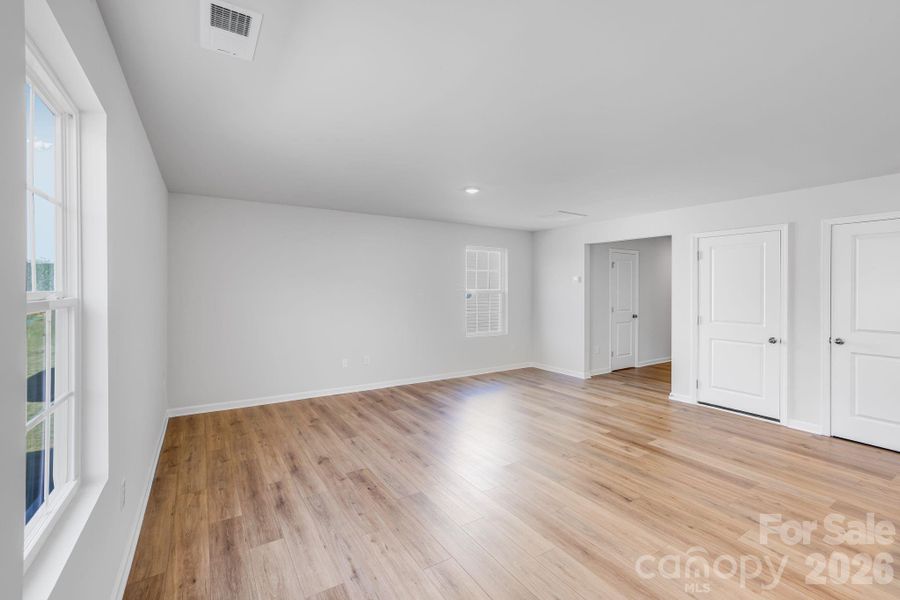 Spacious, unfurnished interior of a new home in Cleveland Hill, Shelby (Image 15).