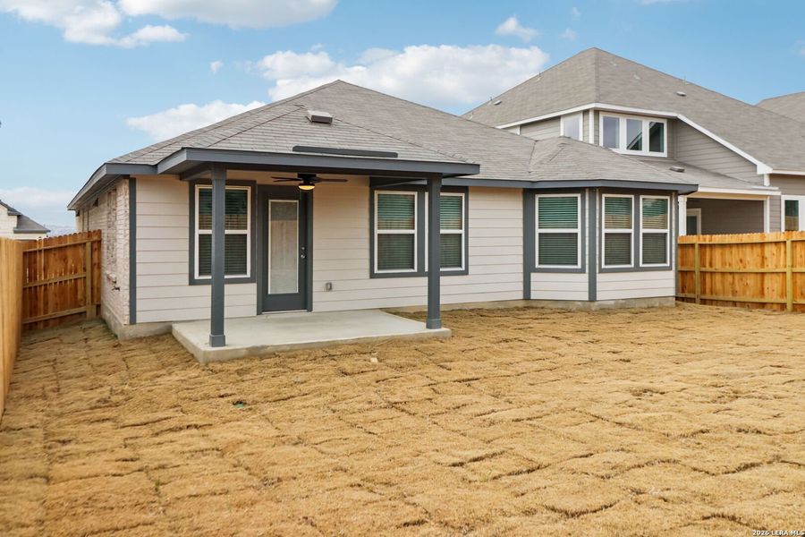 Exterior details and patio area of a home in Sagebrooke - Classic Series, San Antonio (Image 26).