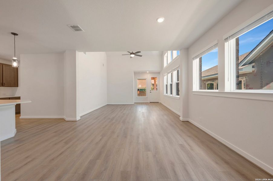 Spacious, unfurnished interior of a new home in Mayfair - Select Garden Series, New Braunfels (Image 21). Spacious, unfurnished interior of a new home in Mayfair - Select Garden Series, New Braunfels (Image 21).