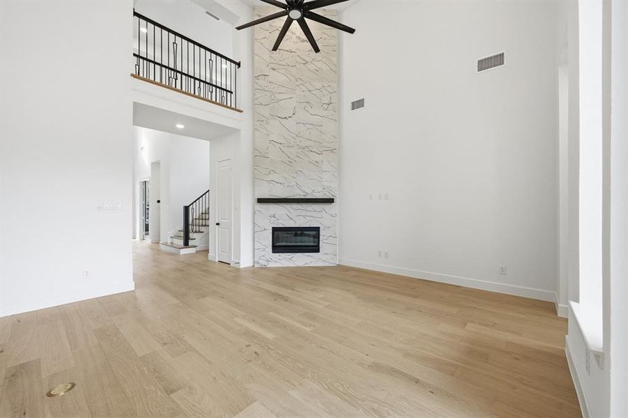 Spacious, unfurnished interior of a new home in Sandbrock Ranch, Krugerville (Image 28).