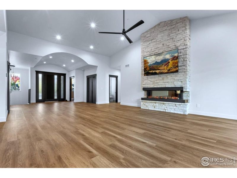 Spacious, unfurnished interior of a new home in , Timnath (Image 22).