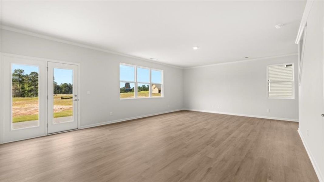 Spacious, unfurnished interior of a new home in Fairway 17 at Mirror Lake, Villa Rica (Image 29).