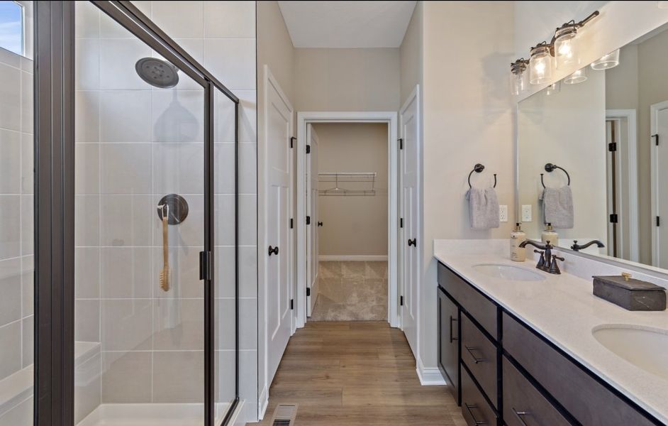 Representative furnished interior of a home built from the Edenton by Fischer Homes in Savannah Lakes, Hiram (Image 6).