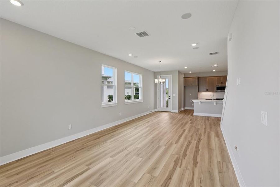 Spacious, unfurnished interior of a new home in Lagoon Residences at Epperson, Wesley Chapel (Image 20).