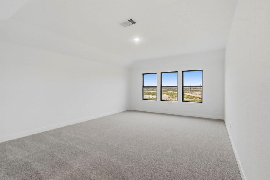 Spacious, unfurnished interior of a new home in Elyson, Katy (Image 26).