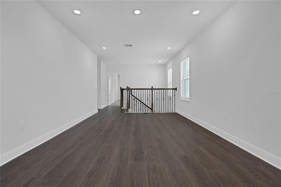 Spacious, unfurnished interior of a new home in Waterleigh, Winter Garden (Image 45).