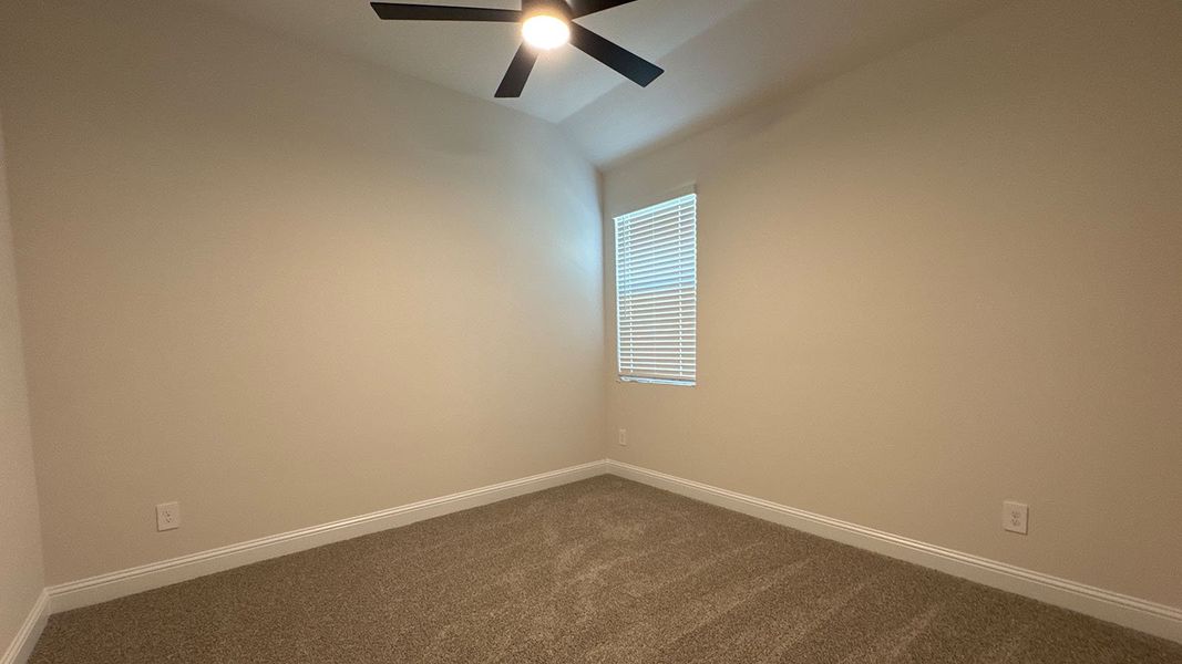 Spacious, unfurnished interior of a new home in Peachtree Meadows, Rockwall (Image 14).