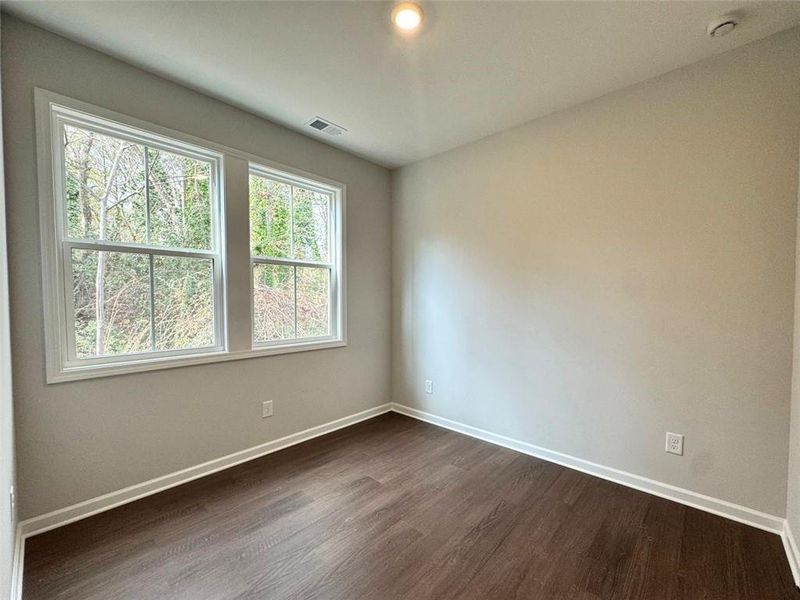 Spacious, unfurnished interior of a new home in , Atlanta (Image 10).