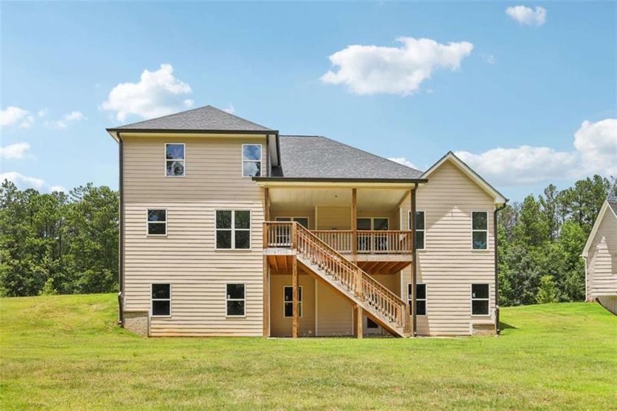 Exterior details and patio area of a home in Whitestone, Douglasville (Image 20).