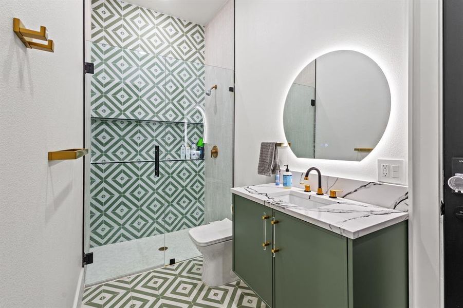 Furnished interior view inside a new home in , Frisco (Image 9).