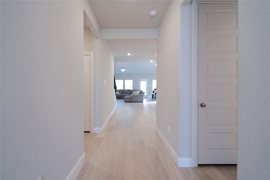 Spacious, unfurnished interior of a new home in Montgomery Oaks - Estate, Conroe (Image 20). Spacious, unfurnished interior of a new home in Montgomery Oaks - Estate, Conroe (Image 20).