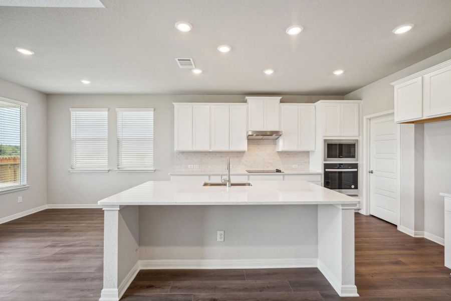 Furnished interior view inside a new home in Kingdom Heights, Rosenberg (Image 5).