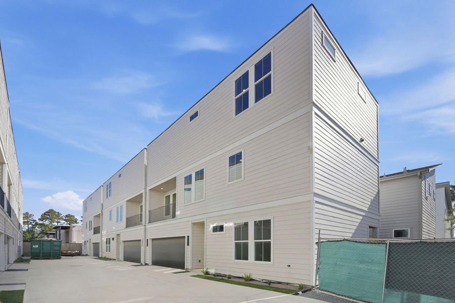 Image 44 of a home in .