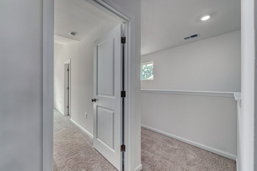 Spacious, unfurnished interior of a new home in Jordan Grove, Conway (Image 34).