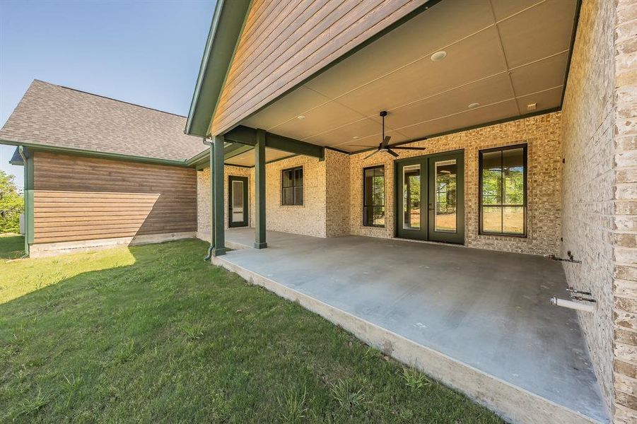 Exterior details and patio area of a home in , Chico (Image 3).