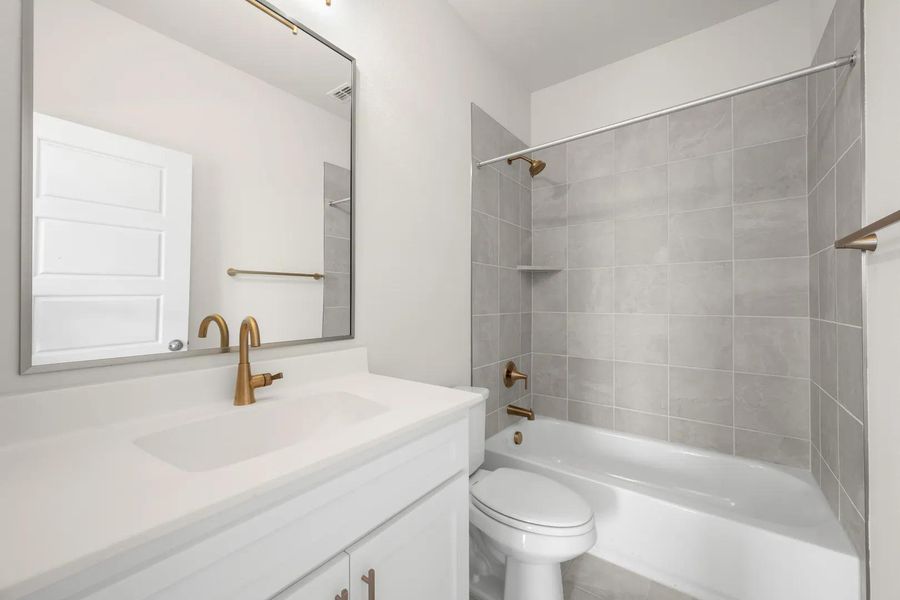 The Benson Full Bath