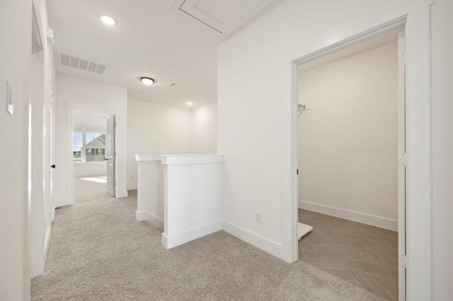 Spacious, unfurnished interior of a new home in Solterra Texas, Mesquite (Image 22).