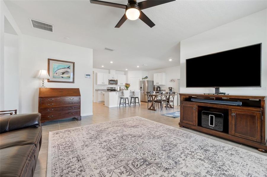 Furnished interior view inside a new home in Oak Pointe, Apopka (Image 15).