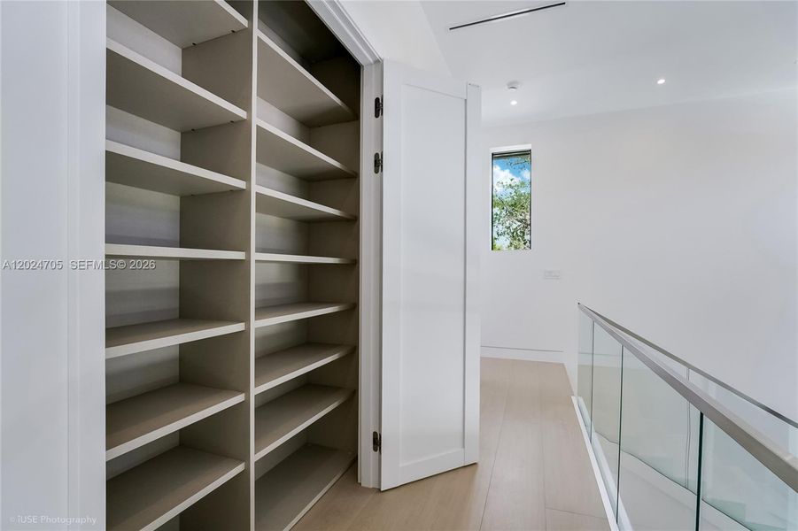 Image 43 of a home in .