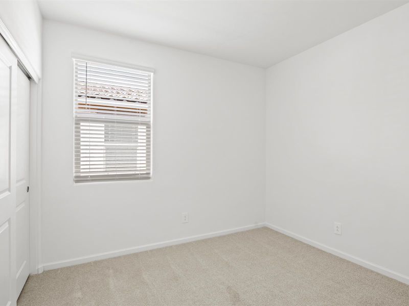 Spacious, unfurnished interior of a new home in Summerstone II, Marana (Image 11).