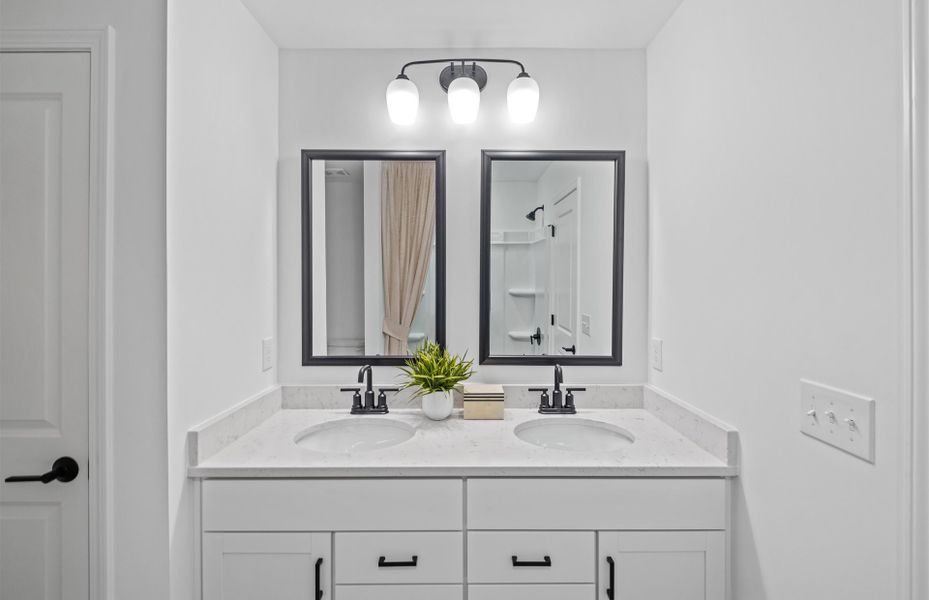 Bathroom 2 with Dual Bowl Vanity