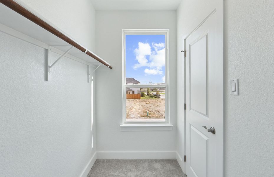 Spacious, unfurnished interior of a new home in Northpoint at Old Settlers, Round Rock (Image 18).