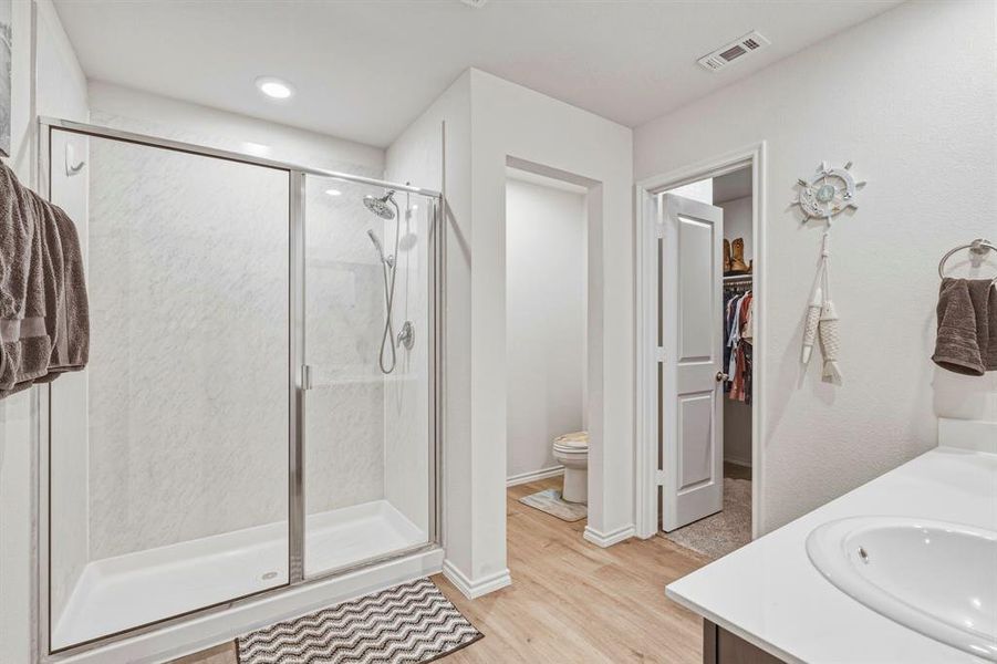 Furnished interior view inside a new home in Stonewyck Farms, Ennis (Image 30).