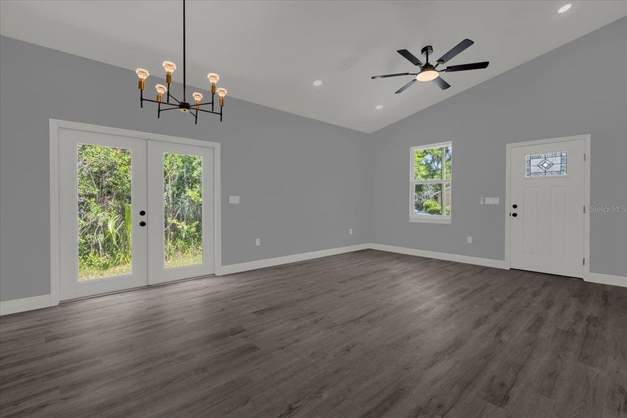 Spacious, unfurnished interior of a new home in , Deland (Image 15).