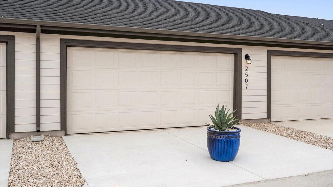 Exterior details and patio area of a home in Avery Centre, Round Rock (Image 22).