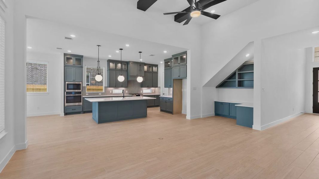 Furnished interior view inside a new home in Evergreen 60s, Conroe (Image 7).
