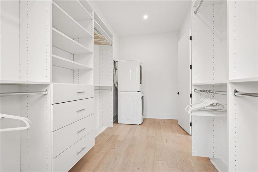 Furnished interior view inside a new home in , Roswell (Image 53).