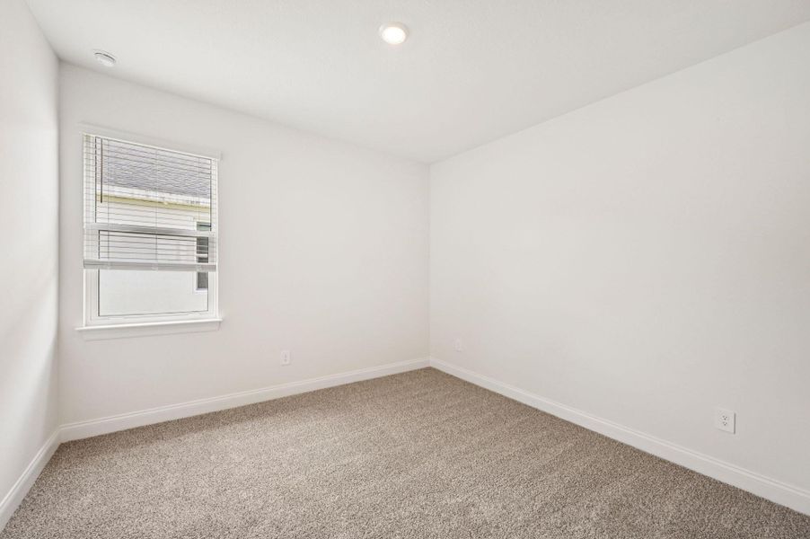 Spacious, unfurnished interior of a new home in Hampton Park - Signature Series, Vero Beach (Image 17).