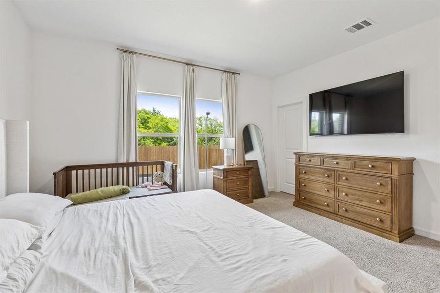 Furnished interior view inside a new home in , Dallas (Image 8).