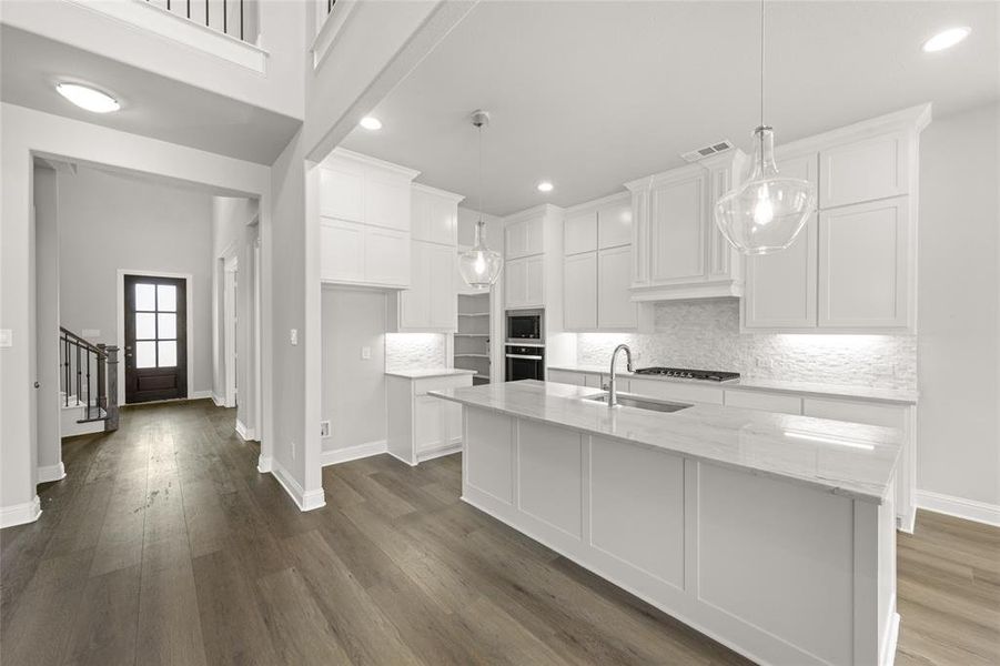 1000 Tall Meadow 1000 Tall Meadow