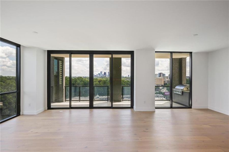 Spacious, unfurnished interior of a new home in , Atlanta (Image 18).