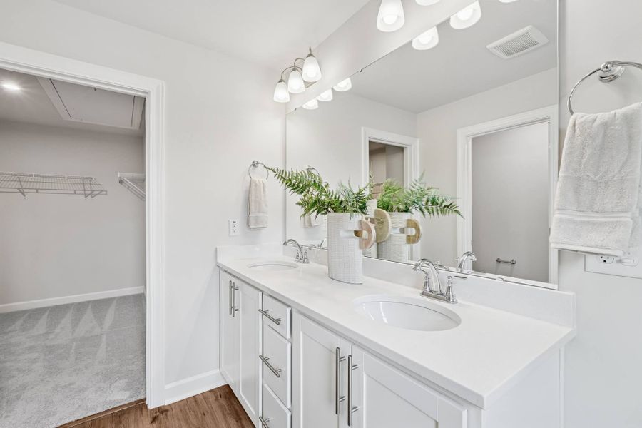 Representative furnished interior of a home built from the Eno by Tri Pointe Homes in Tredenham, Durham (Image 12).