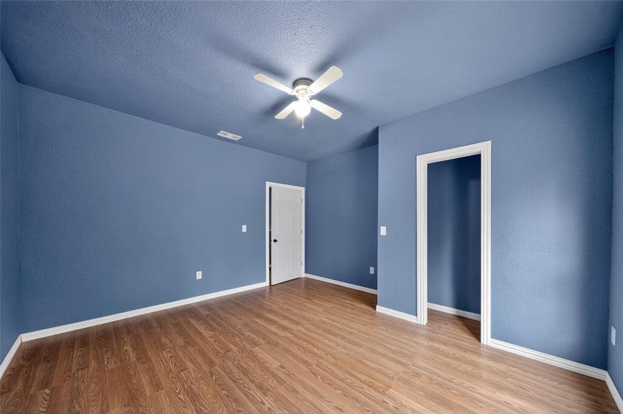 Spacious, unfurnished interior of a new home in , Murchison (Image 33).