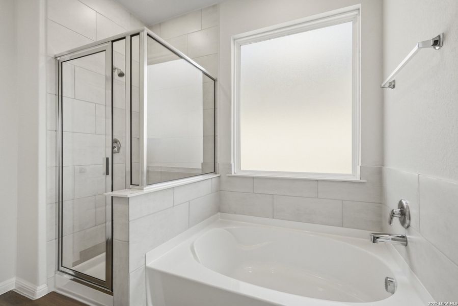 Furnished interior view inside a new home in Cinco Lakes, San Antonio (Image 11).