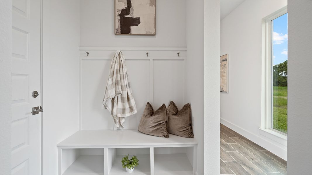 Representative furnished interior of a home built from the 2262F by Perry Homes in Mandarin Grove, Palmetto (Image 3).