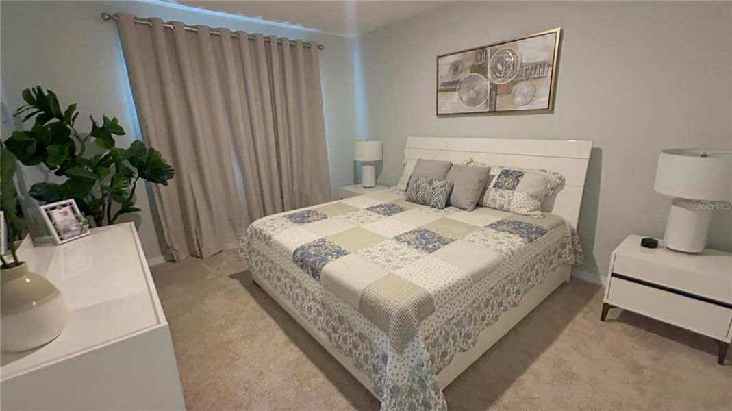 Furnished interior view inside a new home in , Kissimmee (Image 15).