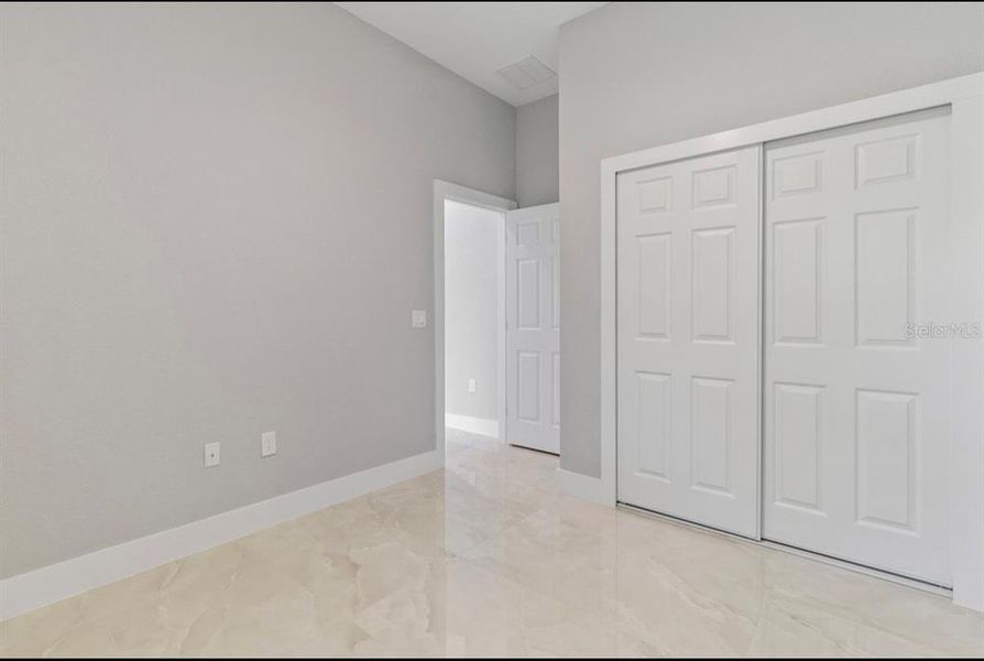 Spacious, unfurnished interior of a new home in , Port Charlotte (Image 11).