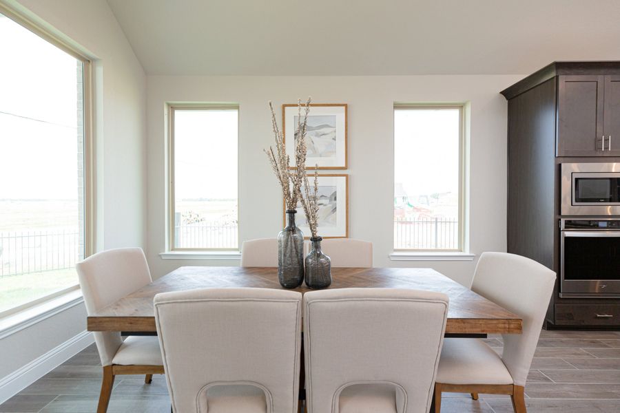 Representative furnished interior of a home built from the Mckinney by Beazer Homes in Timber Hollow: Heritage Collection, Magnolia (Image 13).