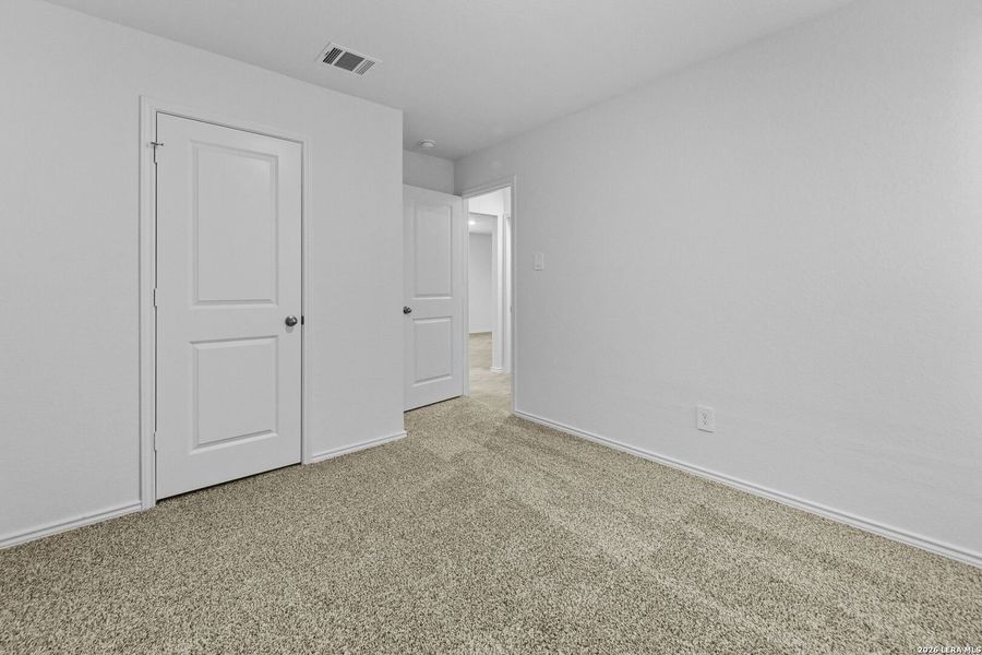 Spacious, unfurnished interior of a new home in Hickory Ridge, Elmendorf (Image 15).