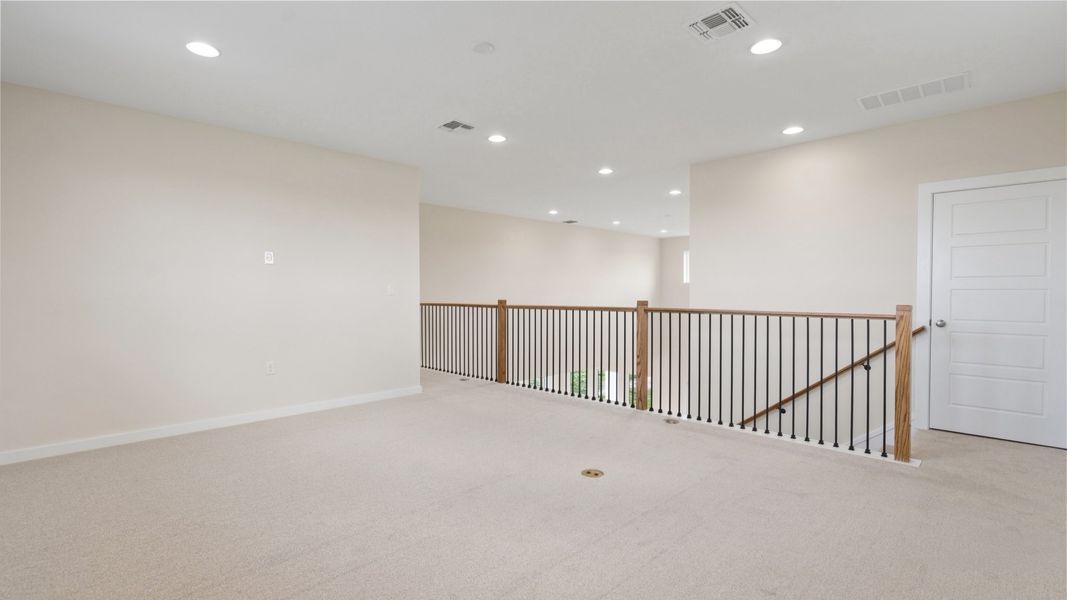 Spacious, unfurnished interior of a new home in Turnleaf, Punta Gorda (Image 21). Spacious, unfurnished interior of a new home in Turnleaf, Punta Gorda (Image 21).