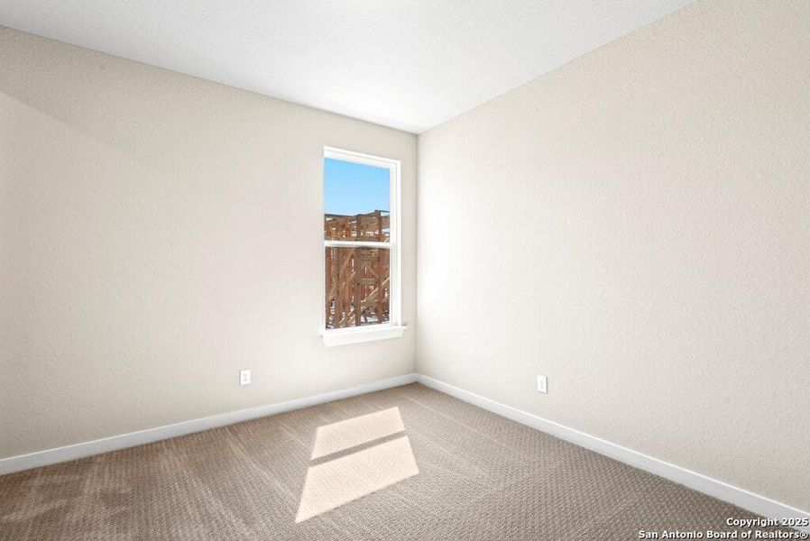 Spacious, unfurnished interior of a new home in The Crossvine, Schertz (Image 24).