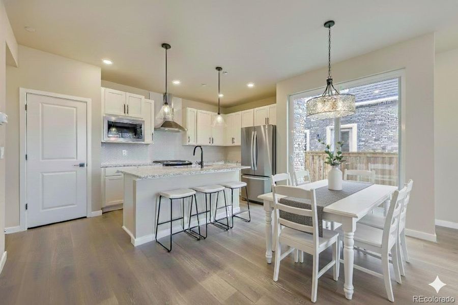 Virtually Staged: kitchen / dining