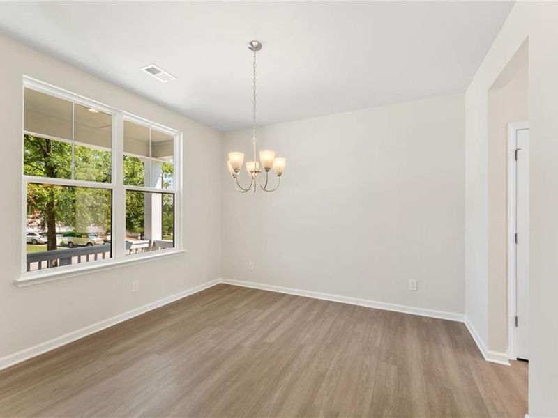 Spacious, unfurnished interior of a new home in Riverwood, Dallas (Image 14).